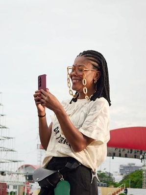 Renowned photographer Angélica Dass captures portraits using the TECNO CAMON Slim 5G in Manila, Philippines