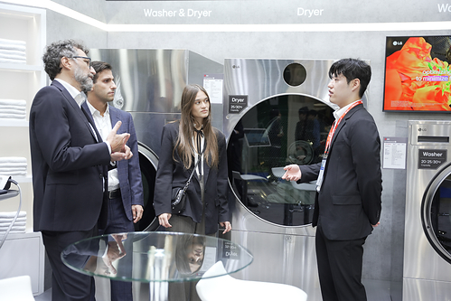 LG Electronics showcases its expanded commercial laundry portfolio at EXPODETERGO INTERNATIONAL 2026 in Milan, Italy, presenting semi-commercial and Professional Laundry solutions designed to meet diverse business needs. This image opens in the lightbox