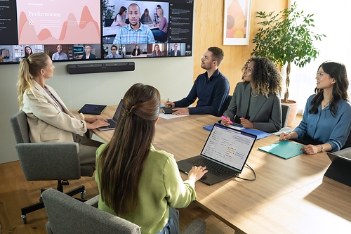 Shure has been named a leader in the 2026 IDC MarketScape for AI-Enabled Smart Conference Room Hardware for Hybrid Meetings Shure has been named a leader in the 2026 IDC MarketScape for AI-Enabled Smart Conference Room Hardware for Hybrid Meetings