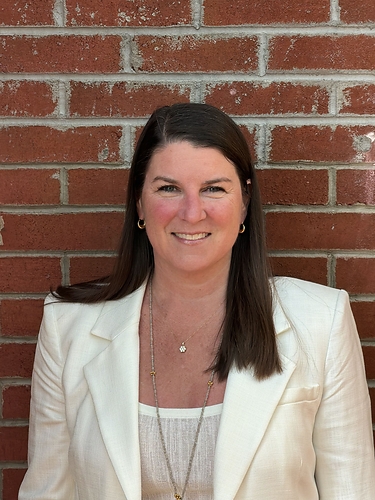 Sayari Chief Revenue Officer Jenal Embry Sayari Chief Revenue Officer Jenal Embry