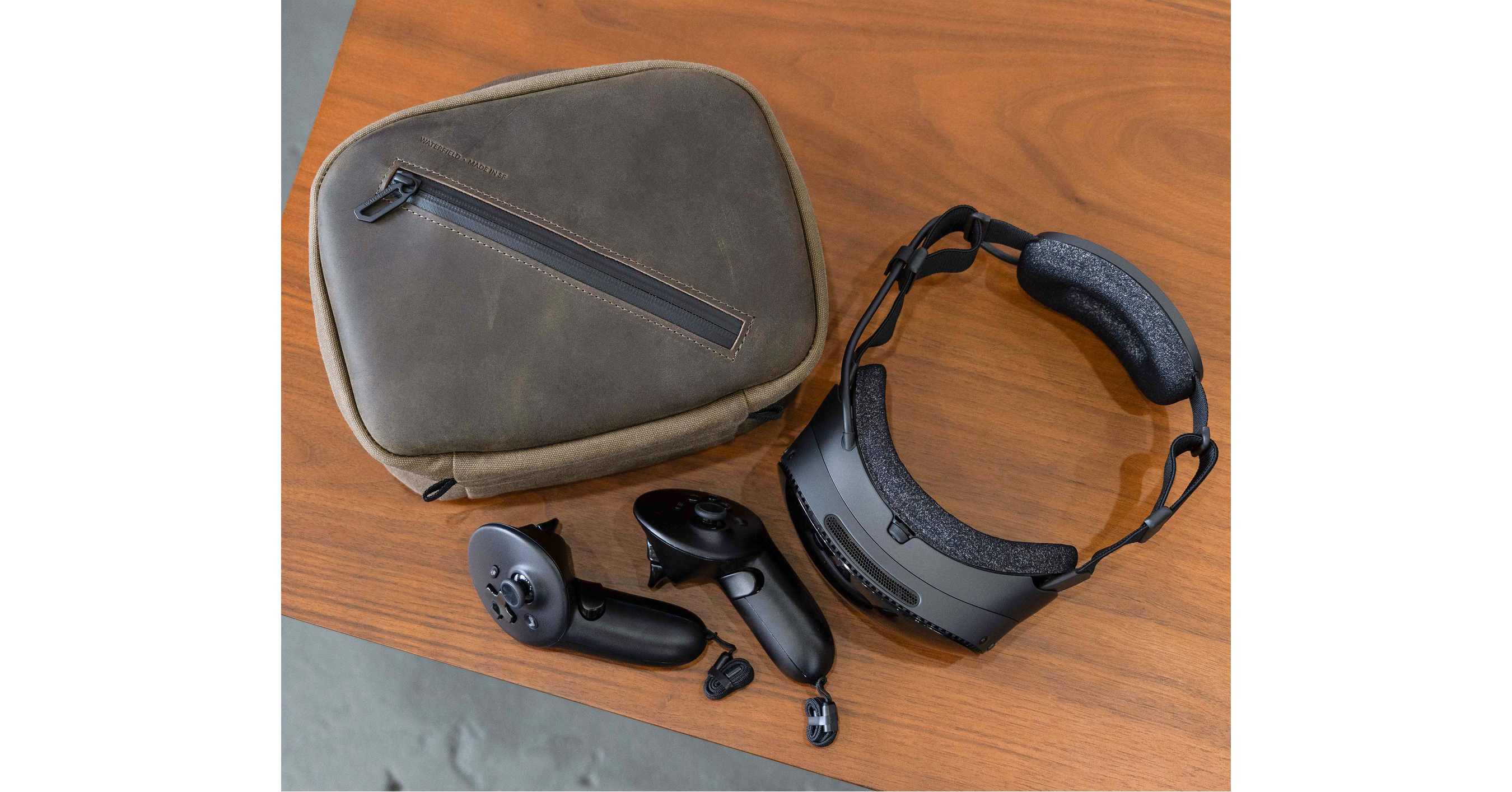 WaterField Designs Introduces Shield Case for Steam Frame VR Headset and Accessories