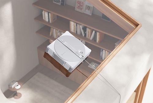 ECOVACS WINBOT W3 OMNI This image opens in the lightbox
