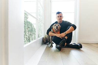 Justin Theroux joins the ASPCA’s Rescue Effect Campaign to promote pet adoption nationwide. 