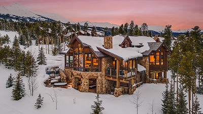 Homes & Havens expands Wyndham’s portfolio with hundreds of professionally managed vacation rentals around the world. Above, a 6-bedroom mountain hideaway in Breckenridge, Colo., featuring ski-in/ski-out access and sweeping alpine views.