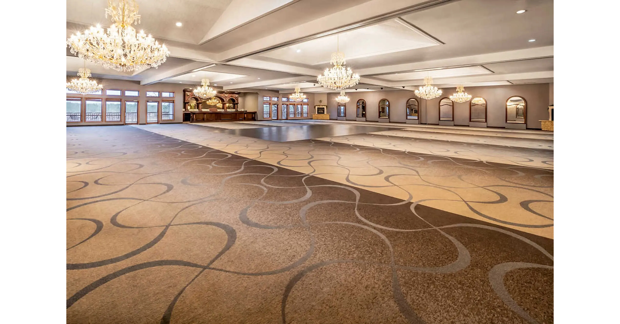 ROCKFORD, IL HOTEL AND EVENTS CENTER UNVEILS NEW WEDDING PACKAGES & EXTRA PERKS