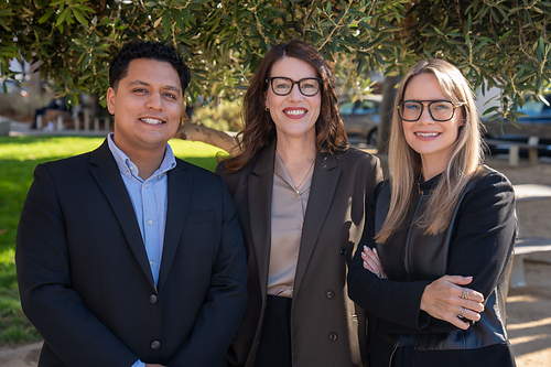U&I Ventures Team: Joaquin Guzman (Head of Operations), Kim Cooper (Founding Operating Partner), Kim Moore (Founder & General Partner) U&I Ventures Team: Joaquin Guzman (Head of Operations), Kim Cooper (Founding Operating Partner), Kim Moore (Founder & General Partner)
