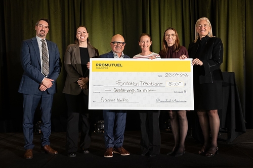 From left to right: Sébastien Lebel, President, Promutuel Assurance Alta | Abbie Grégoire, Vice President of the Board, Fondation Tremblant | Yvan Rose, President, Groupe Promutuel | Marie-Eve Dicaire Brunet, Executive Director, Fondation Tremblant | Kathy Bélanger, General Manager, Promutuel Assurance Alta and Geneviève Fortier, Chief Executive Officer, Promutuel Assurance.
