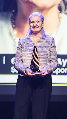 CHRISTIANE AYOTTE INTRONISÉE AU TEMPLE DE LA RENOMMÉE DU PANTHÉON DES SPORTS DU QUÉBEC