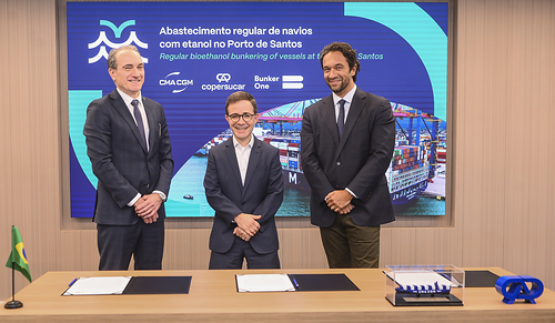 Agreement signing: from left, Giovani Grassi, CEO of CMA CGM Brazil; Tomás Manzano, President of Copesucar; and Flavio Ribeiro, CEO of Bunker One LatAm. Agreement signing: from left, Giovani Grassi, CEO of CMA CGM Brazil; Tomás Manzano, President of Copesucar; and Flavio Ribeiro, CEO of Bunker One LatAm.