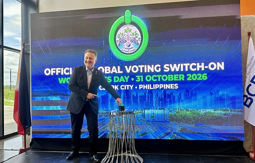7 Wonders Future Cities voting switch-on This image opens in the lightbox